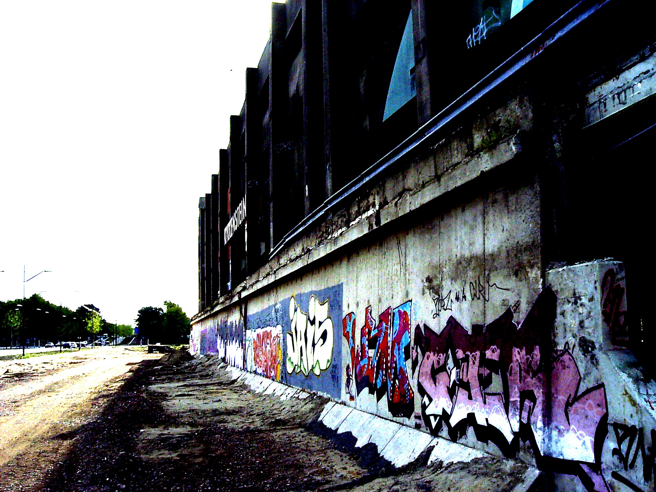 2005 (41)