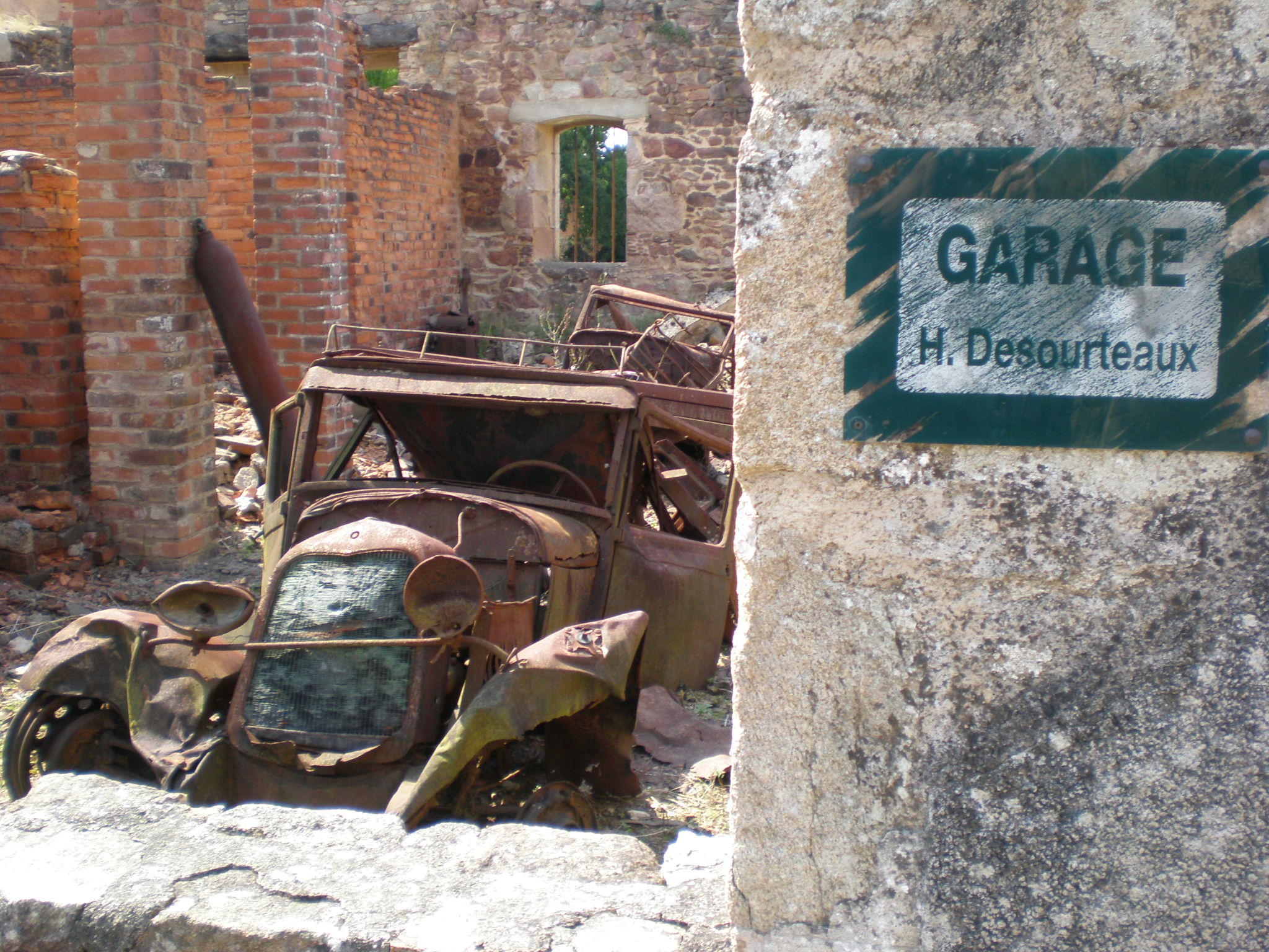 2009 (18)